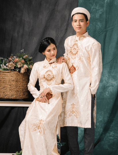 Mẫu áo cưới truyền thống của Việt Nam hiện đại